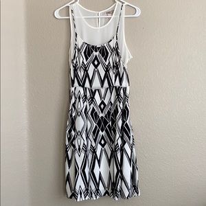 Black & white geometric 2-layer dress